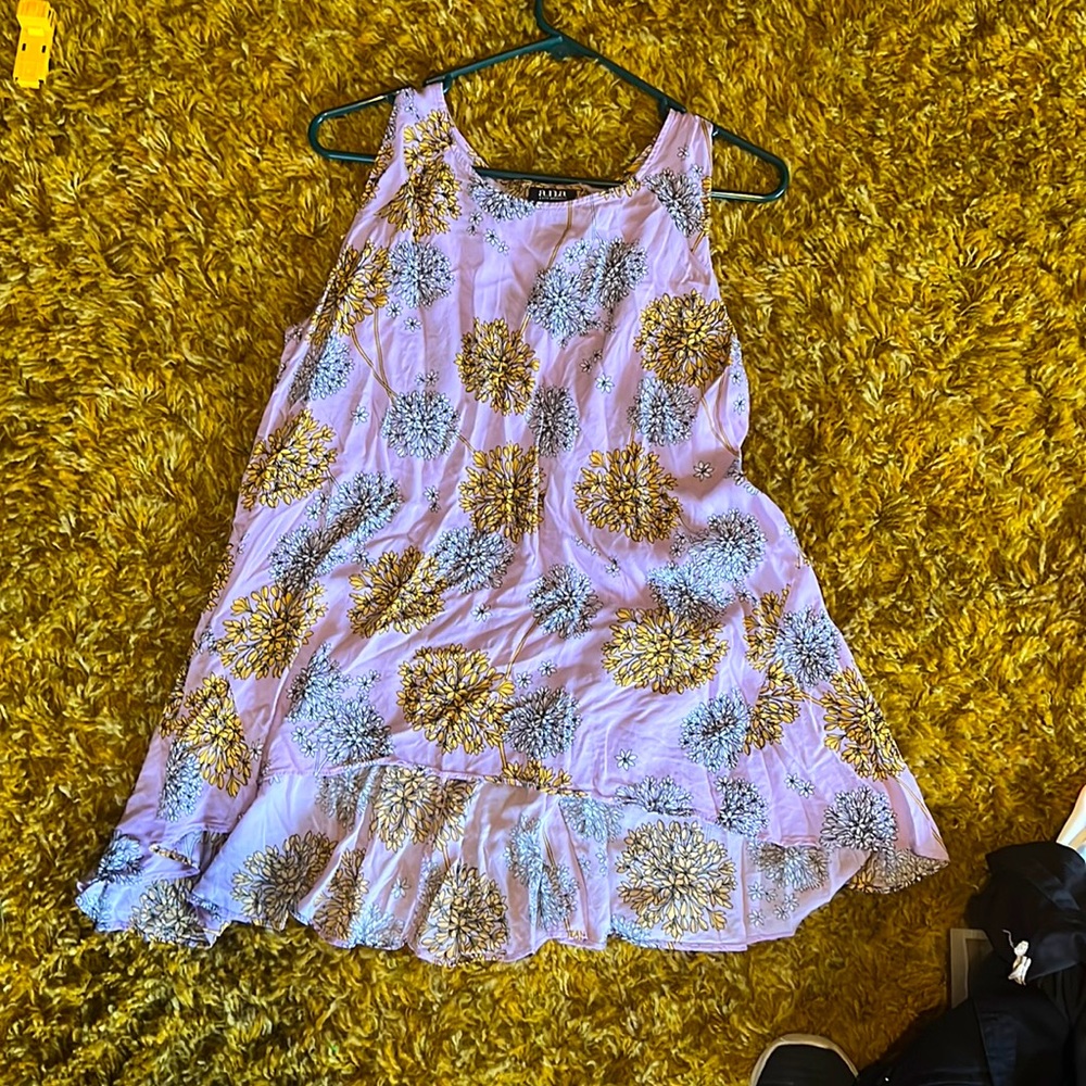 Cute shirt size xl. Very soft and comfy
